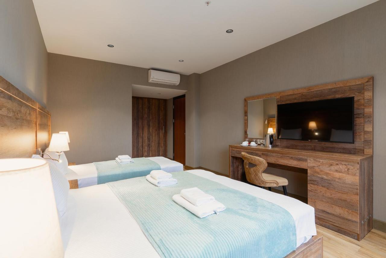 Cozy Loft Hotel Batumi Bagian luar foto