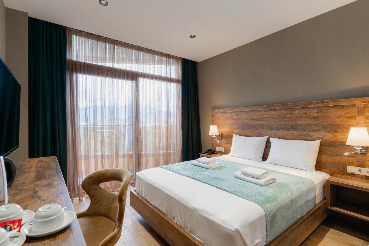 Cozy Loft Hotel Batumi Bagian luar foto
