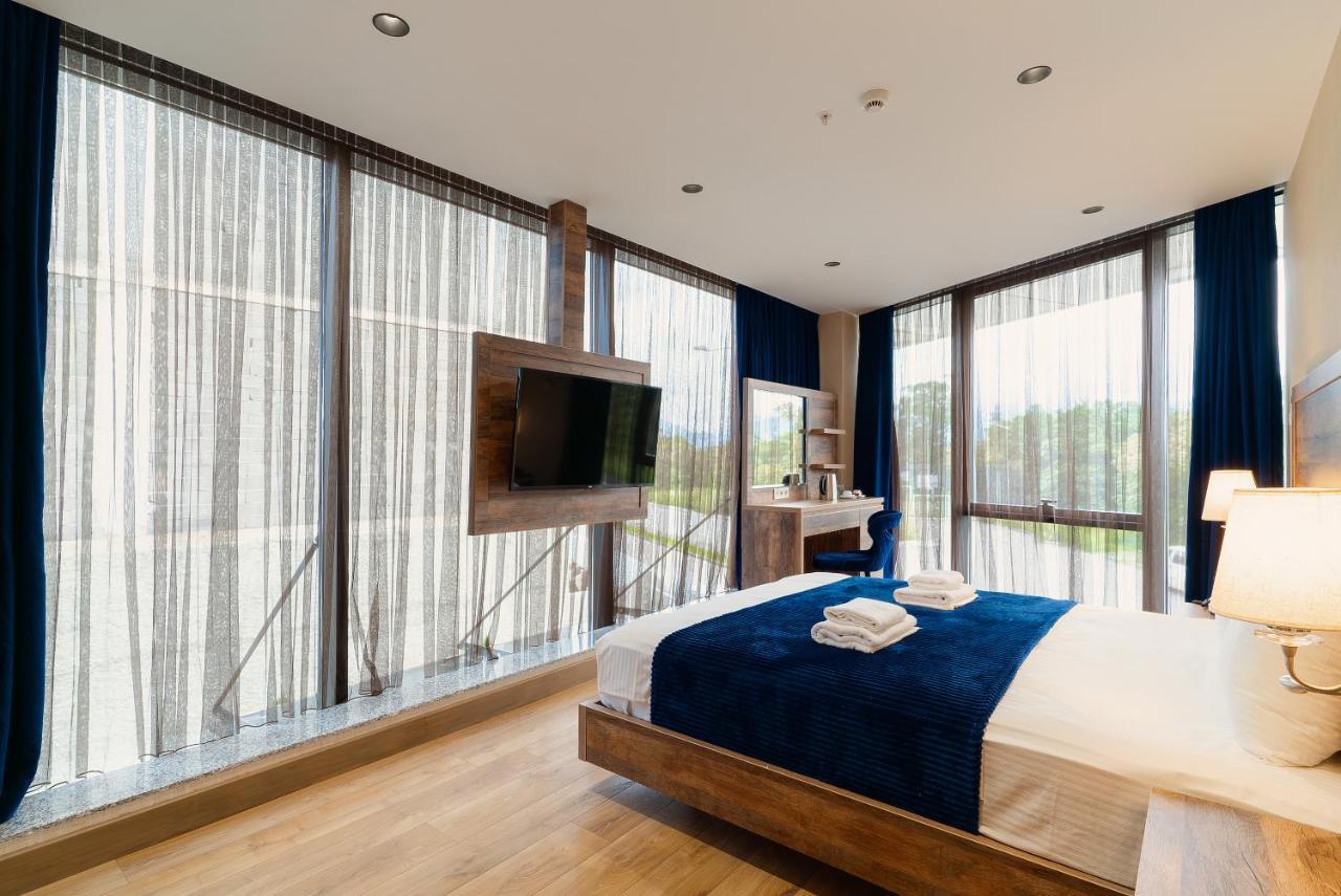 Cozy Loft Hotel Batumi Bagian luar foto