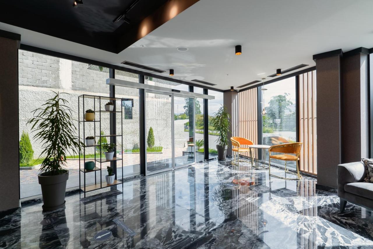 Cozy Loft Hotel Batumi Bagian luar foto