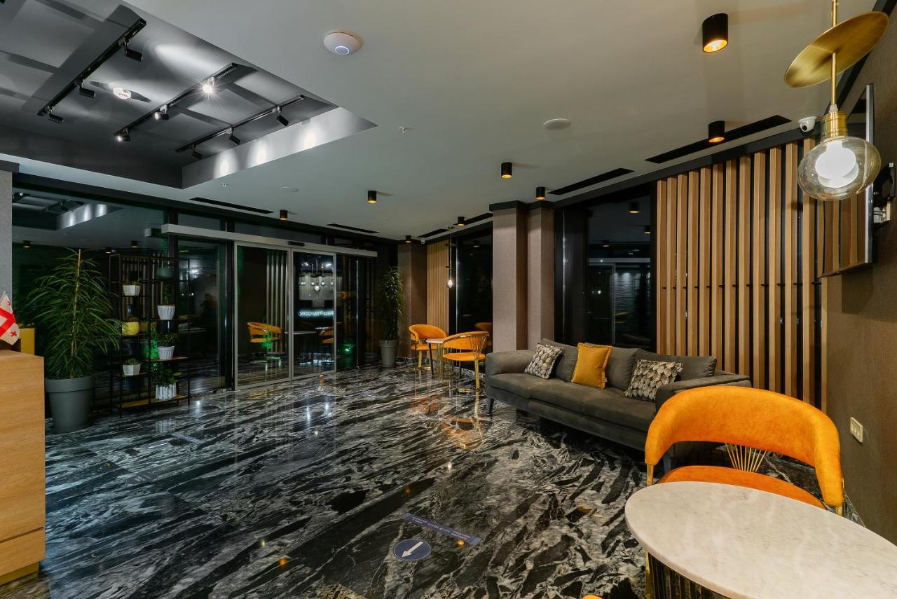 Cozy Loft Hotel Batumi Bagian luar foto