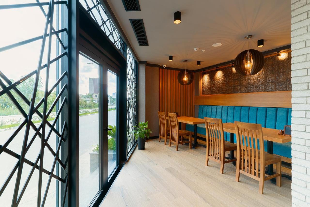 Cozy Loft Hotel Batumi Bagian luar foto