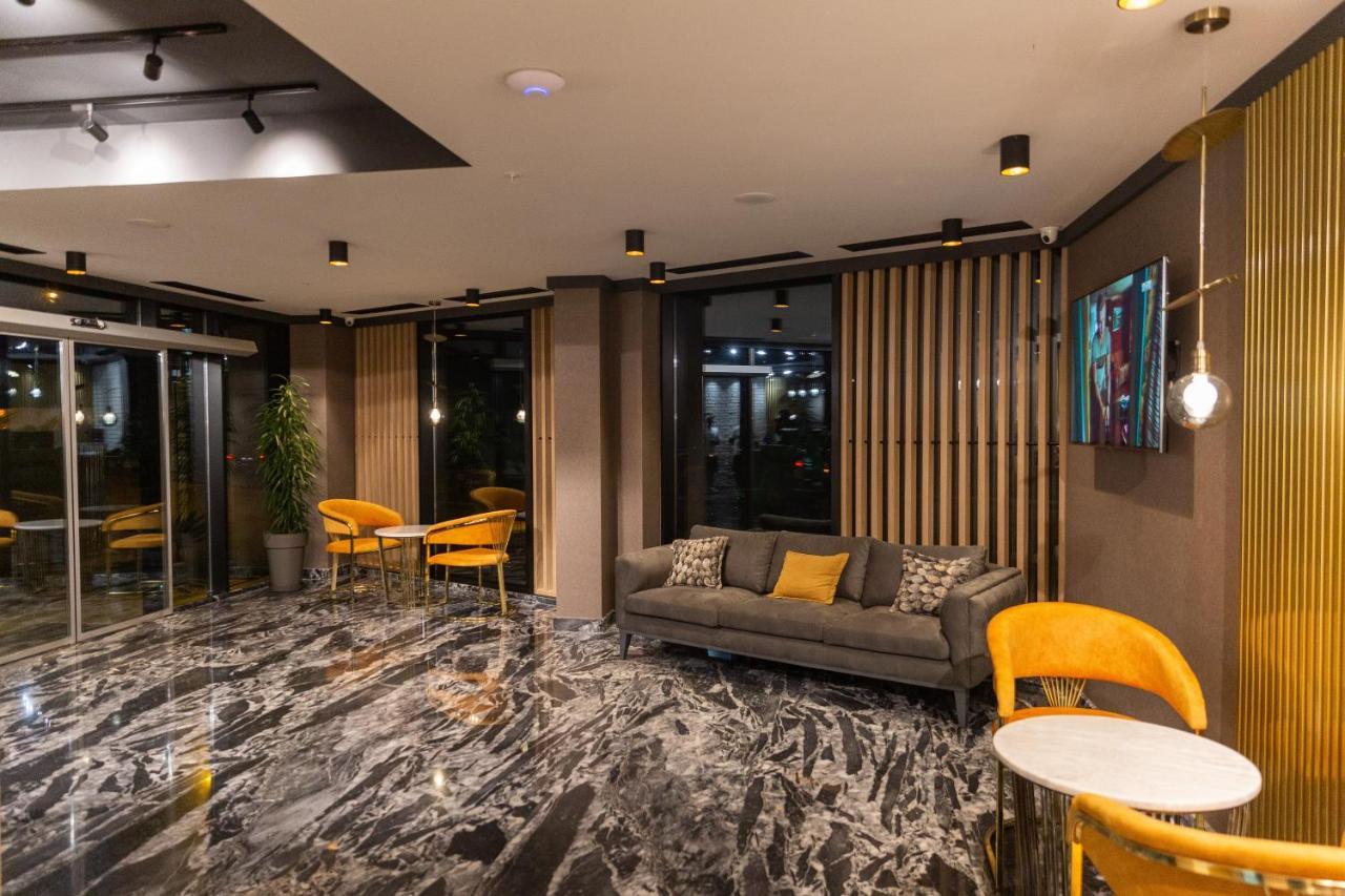 Cozy Loft Hotel Batumi Bagian luar foto
