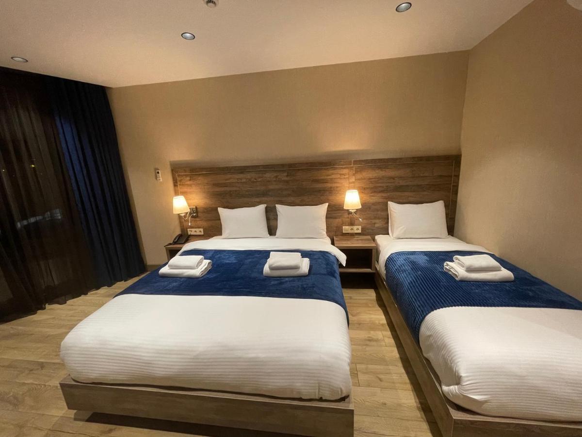 Cozy Loft Hotel Batumi Bagian luar foto