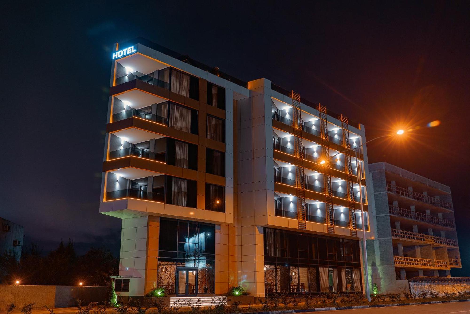 Cozy Loft Hotel Batumi Bagian luar foto