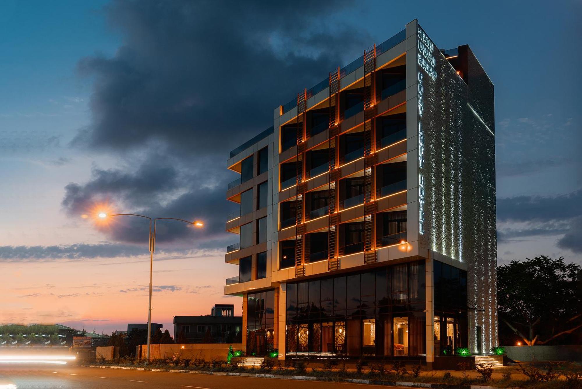 Cozy Loft Hotel Batumi Bagian luar foto